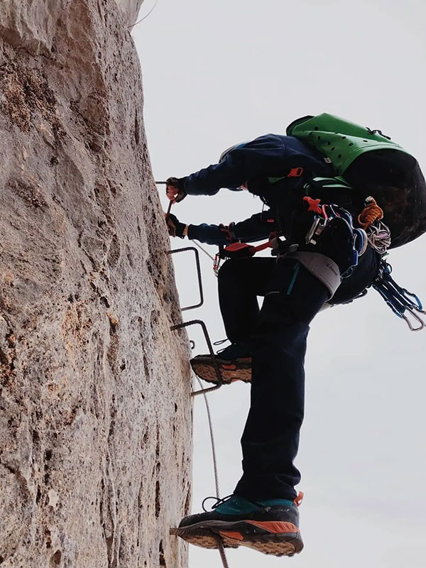 ¿Qué es una vía ferrata?
